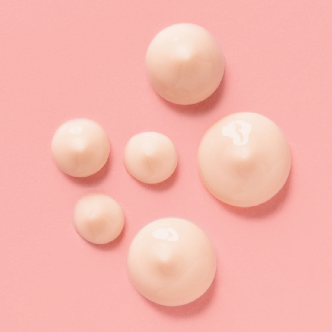 Silottava & kiinteyttävä silmänympärysvoide