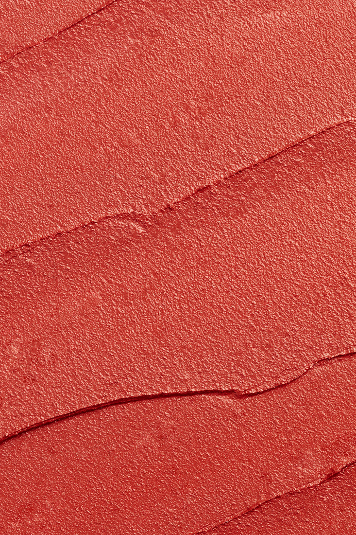 Luminous Moisture Huulipuna