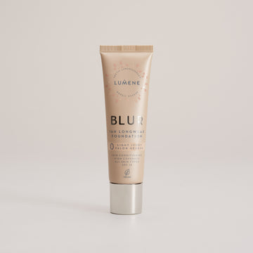 Blur Pitkäkestoinen meikkivoide SK15