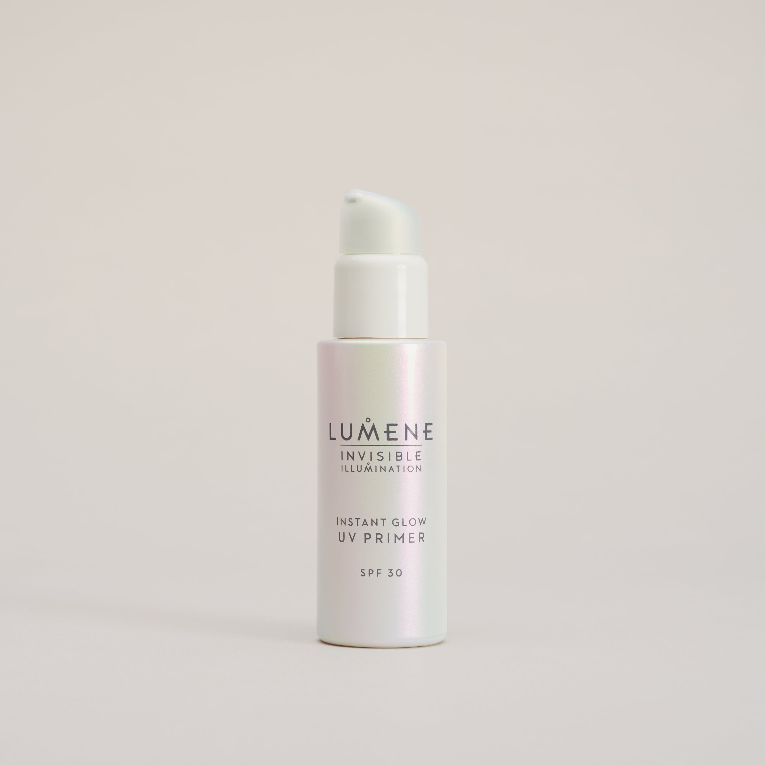Invisible Illumination Instant Glow heleyttävä meikinpohjustaja SPF30
