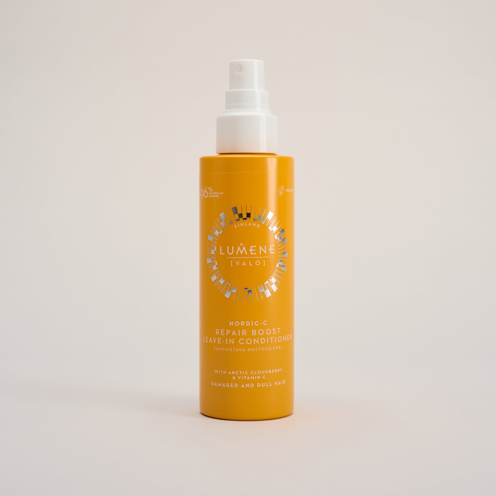 Vahvistava hoitosuihke